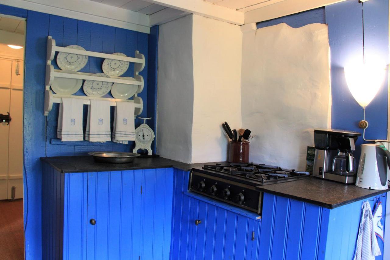 Villa Lille Gjersdal - Et Unikt Opphold 100 Ar Tilbake I Tid Farsund Exterior foto